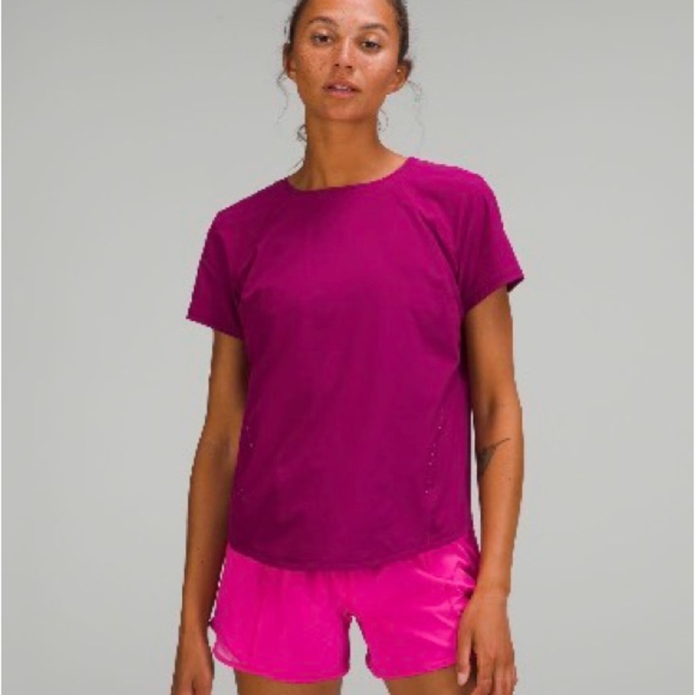 lululemon athletica Fuchsia Short Sleeve Tee